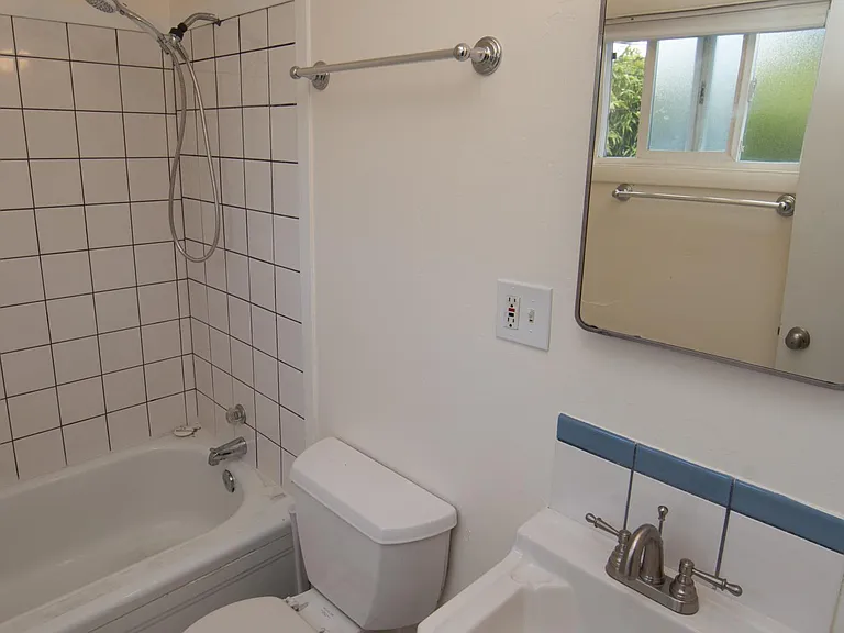 Apt #6 - bathroom