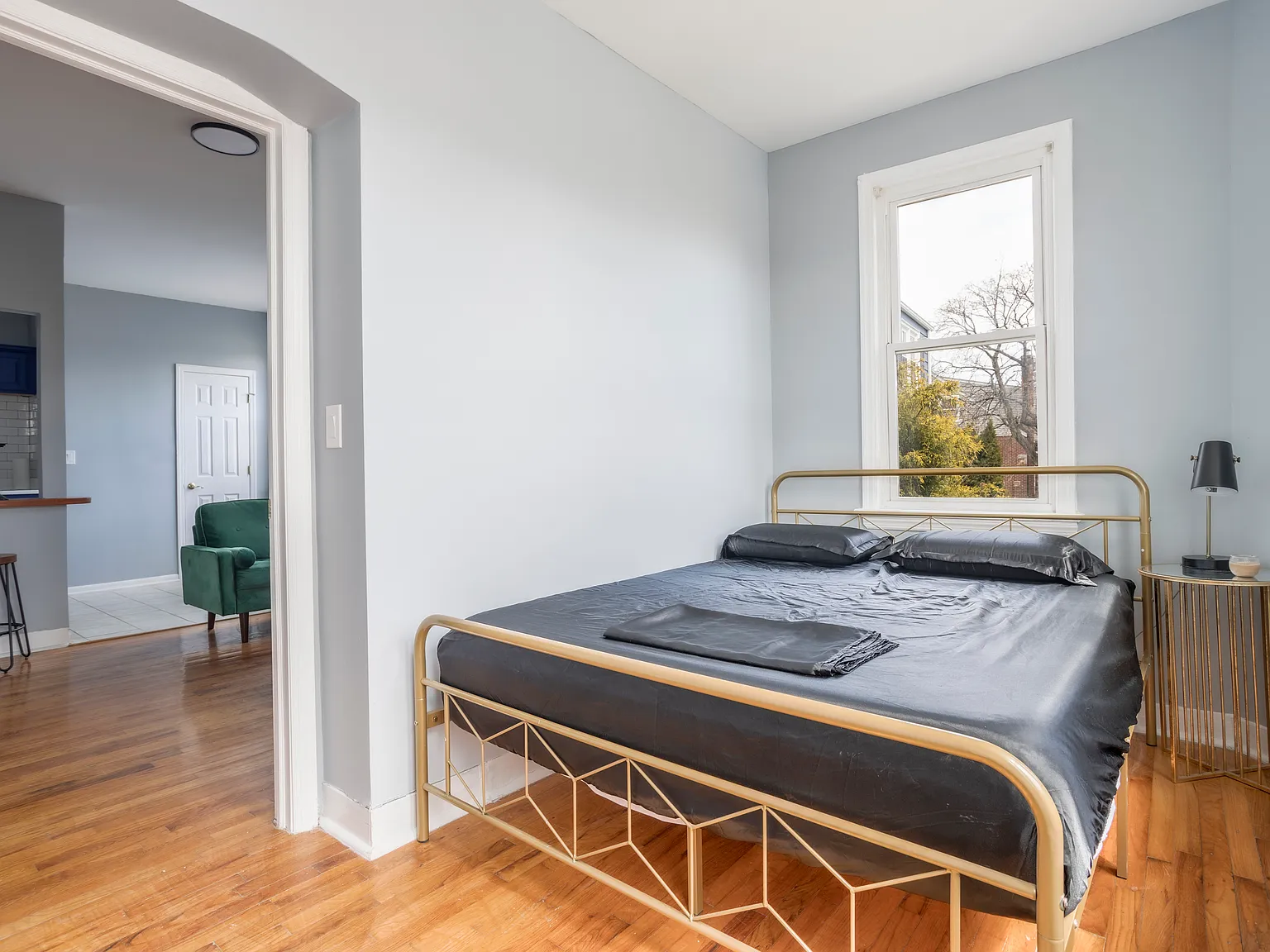 4 bed, 800 sqft, $7,000 — Photo 4