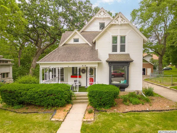 419 1st St SE, Mason City, IA 50401