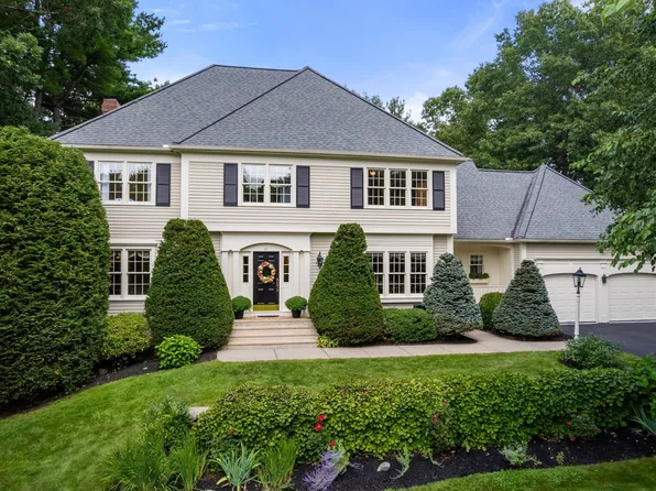 11 Brewer Dr, Westborough, MA 01581