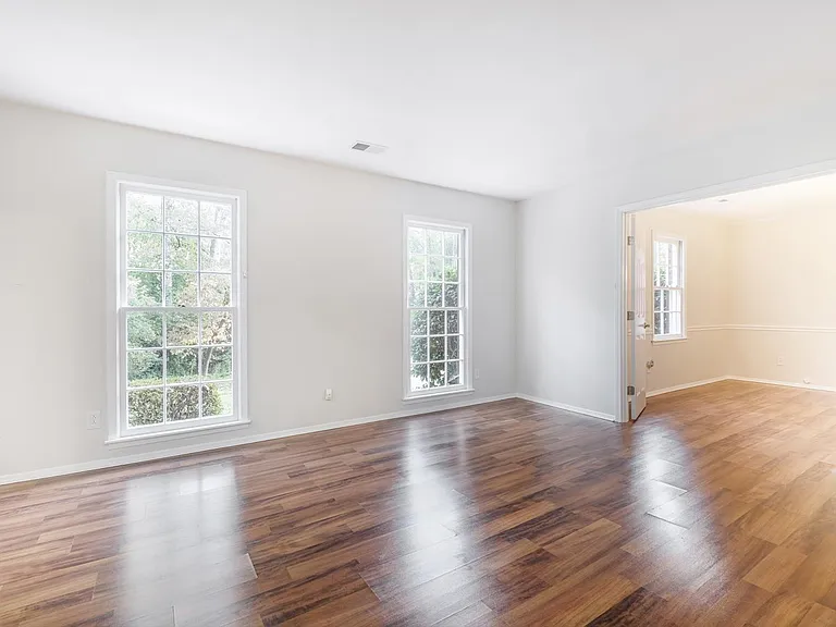 701 McNabb Ct — Photo 16