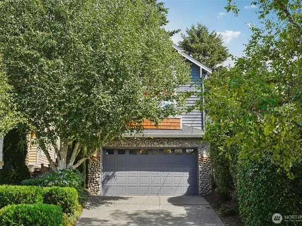 9020 Burke Avenue N, Seattle, WA 98103