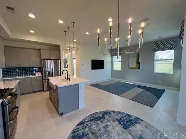 494 Clubhouse Dr, San Marcos, CA 92078