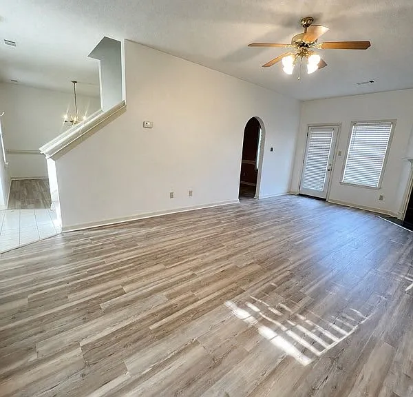 718 N Ericson Rd — Photo 5