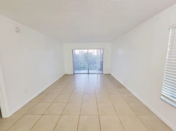 2800 NW 56th Ave, Lauderhill, FL