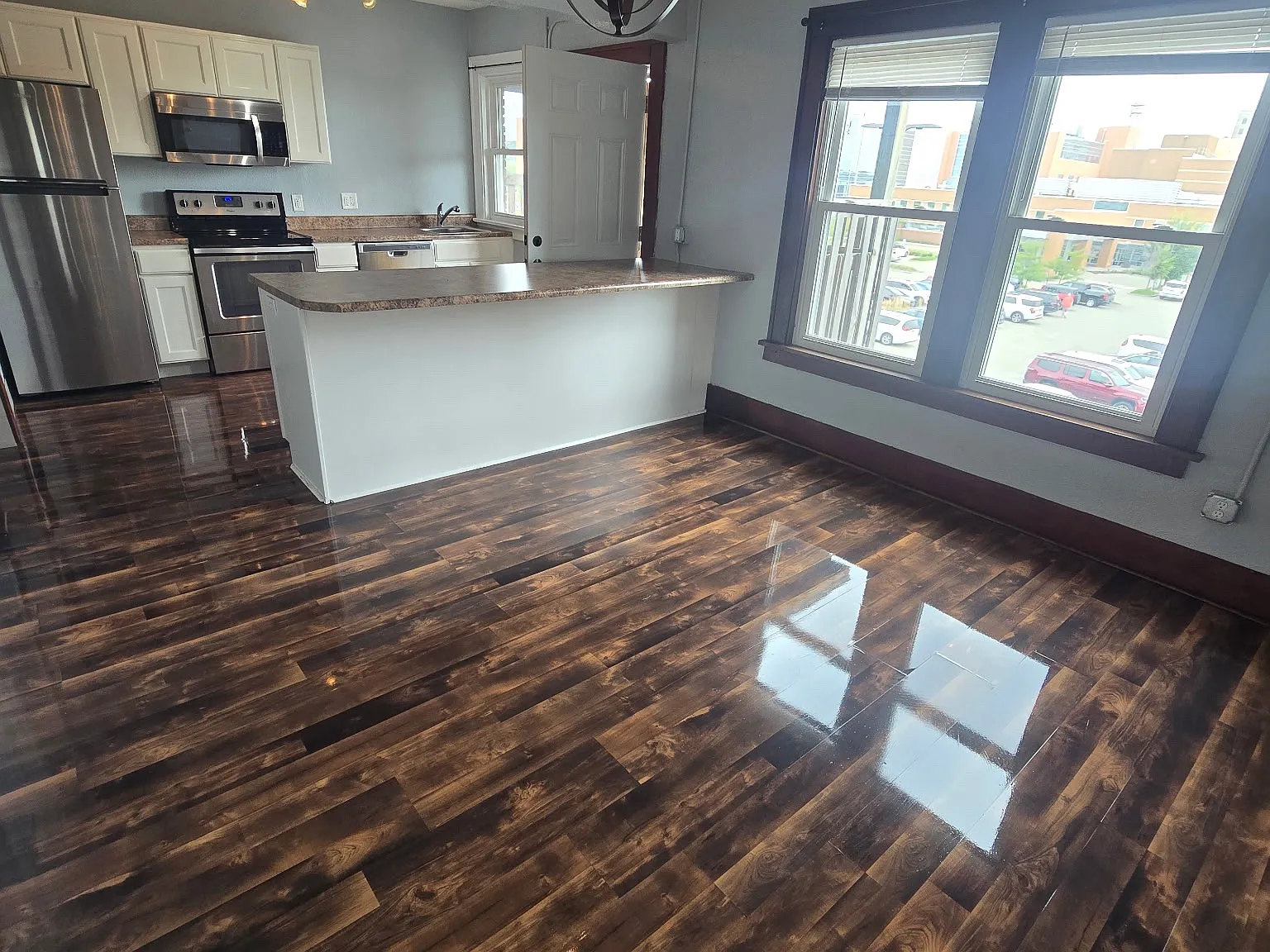 2 bed, 1500 sqft, $1,250 — Photo 2