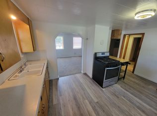 1006 1/2 Kosciusko St, Manistee, MI 49660