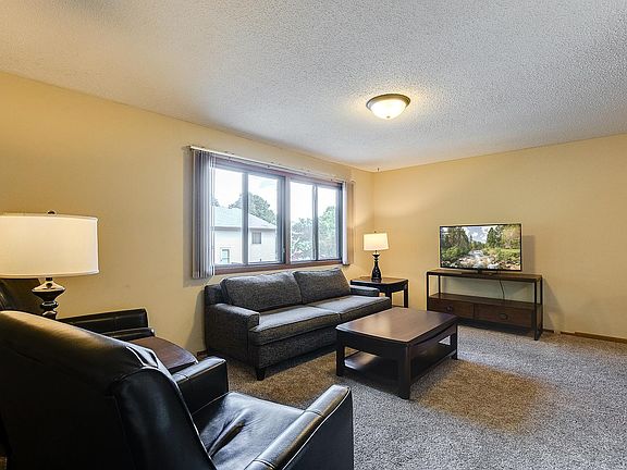 3rd image of 4157 Austin St NE