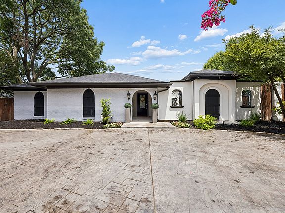 2nd image of 16814 Deer Park Dr
