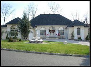 56 Liberty Ridge Trl, Totowa, NJ 07512