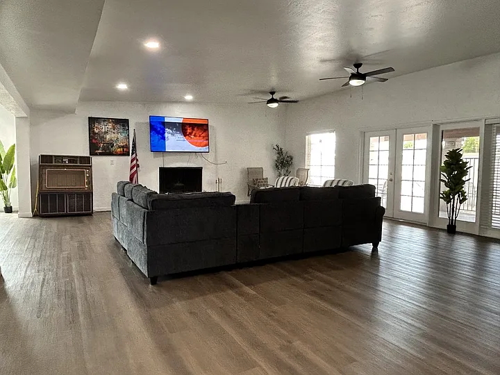 4400 W Missouri Ave #83 — Photo 2