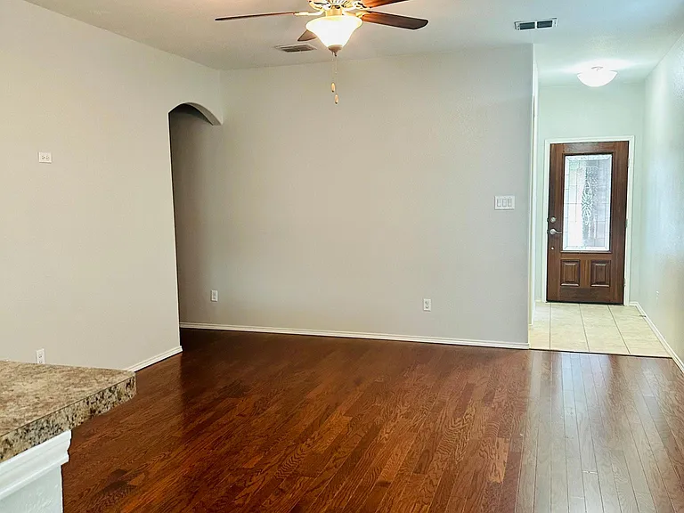 Walden Wood Dr — Photo 3
