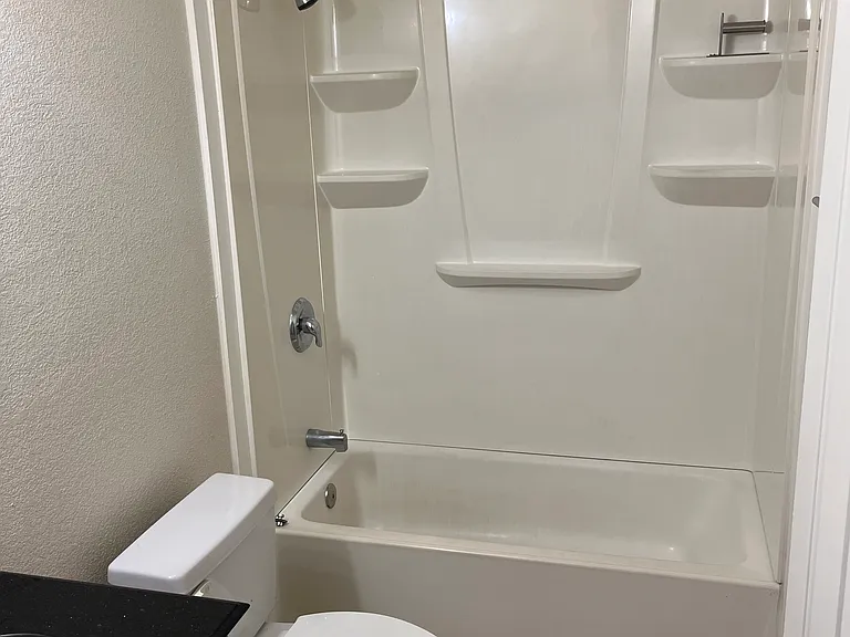 82 Alexander St #1 — Photo 6