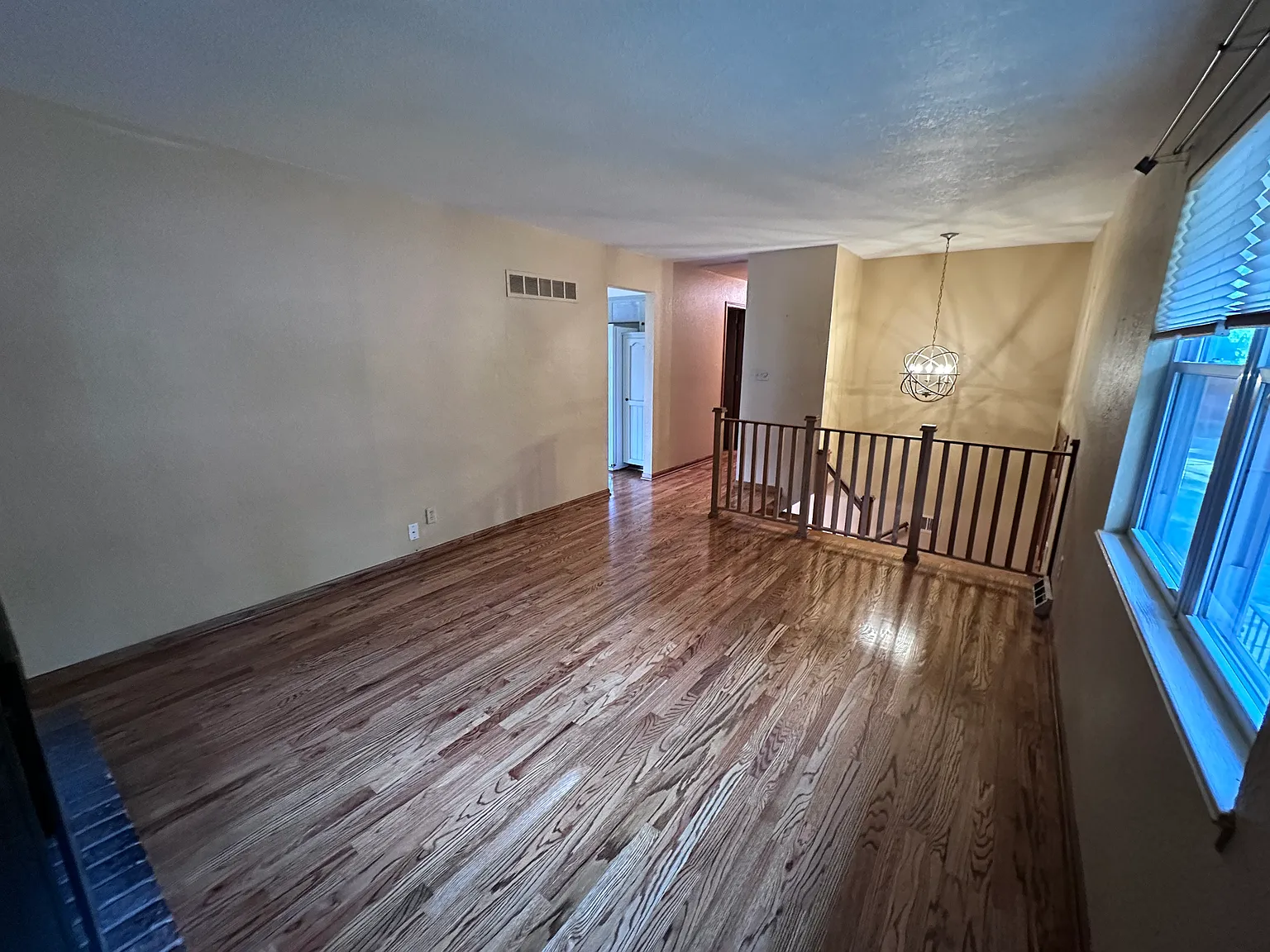 3 bed, 1500 sqft, $2,100 — Photo 4