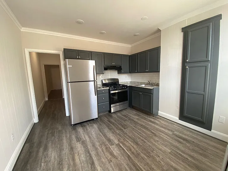 2631 N. Charles St — Photo 3
