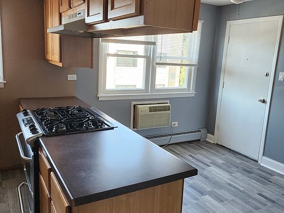 3rd image of 11848 S Komensky Ave APT 2E