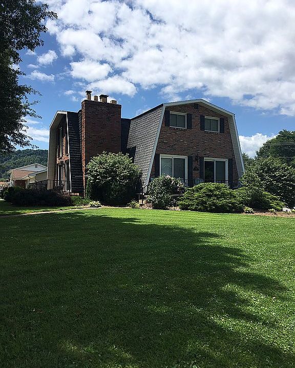 1st image of 245 Lang Dr