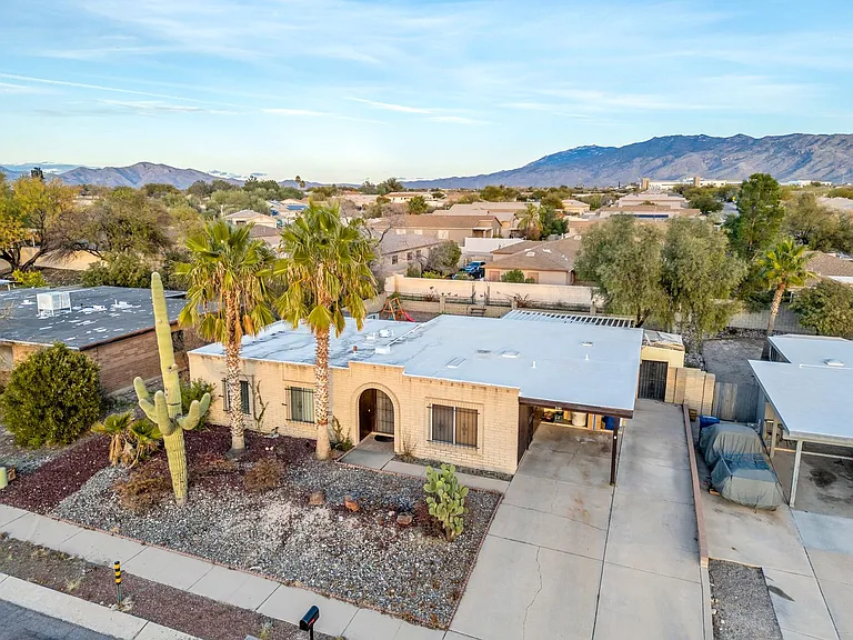 2191 S Sunburst Dr — Photo 38