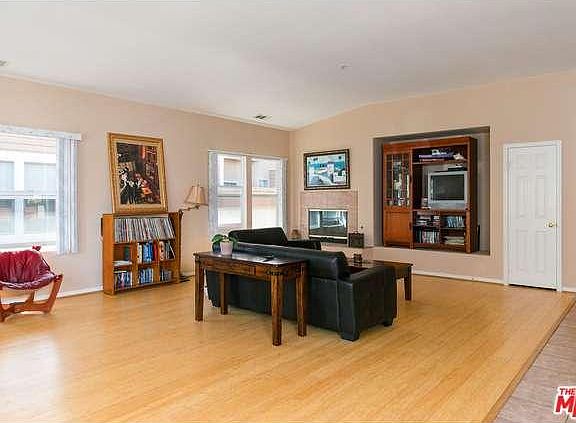 4th image of 963 Jonquill Ave