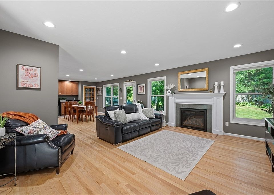 1st image of 17 Rock Ave