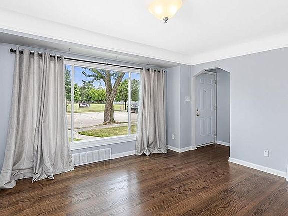 Living Room (repainted beige)