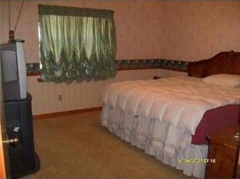 4th image of 5501 Bayou Dr