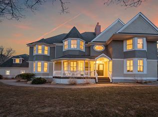 81 Wamphassuc Rd, Stonington, CT 06378