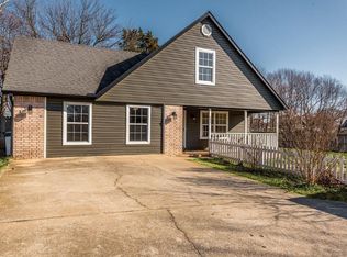 2901 Levi Ln, Bentonville, AR 72712