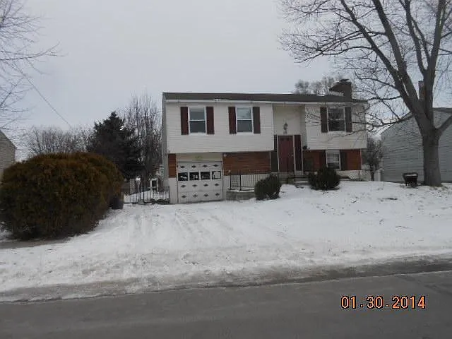 111 S Old Mill Rd photo 1