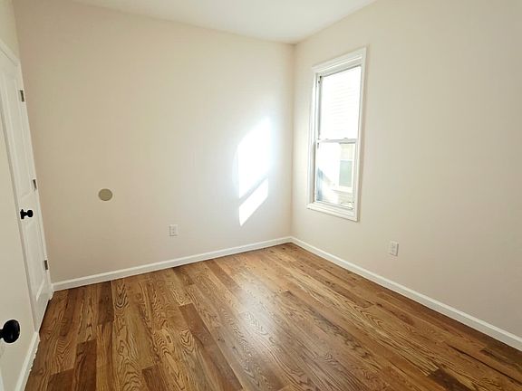 4th image of 108 Lembeck Ave #1B