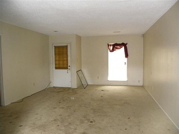 4655 Garden Walk Ln #5, Memphis, TN 38128
