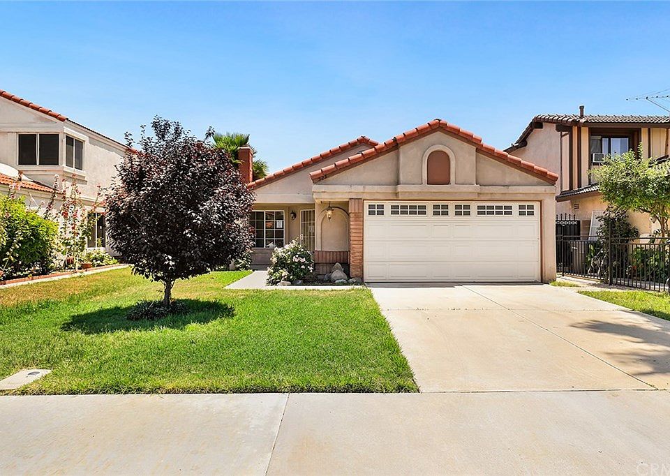 1st image of 523 Cherry Vista Dr