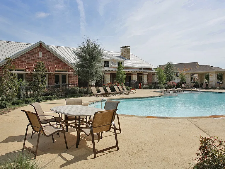 Trinity Bell Gardens Apartments — Photo 15