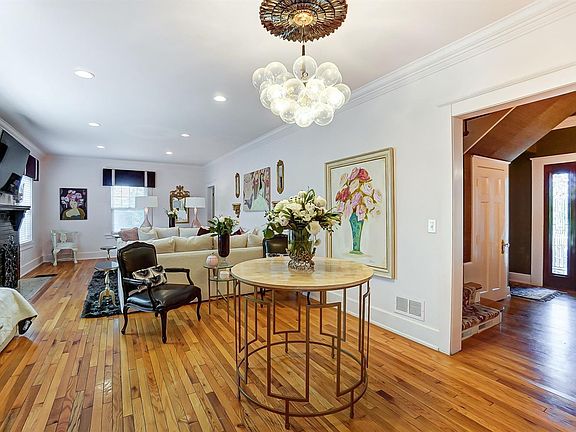 4th image of 3536 Holly Ave