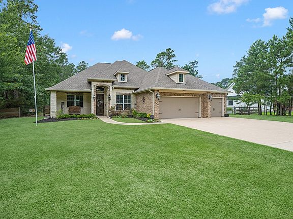5th image of 22607 Acacia Dr