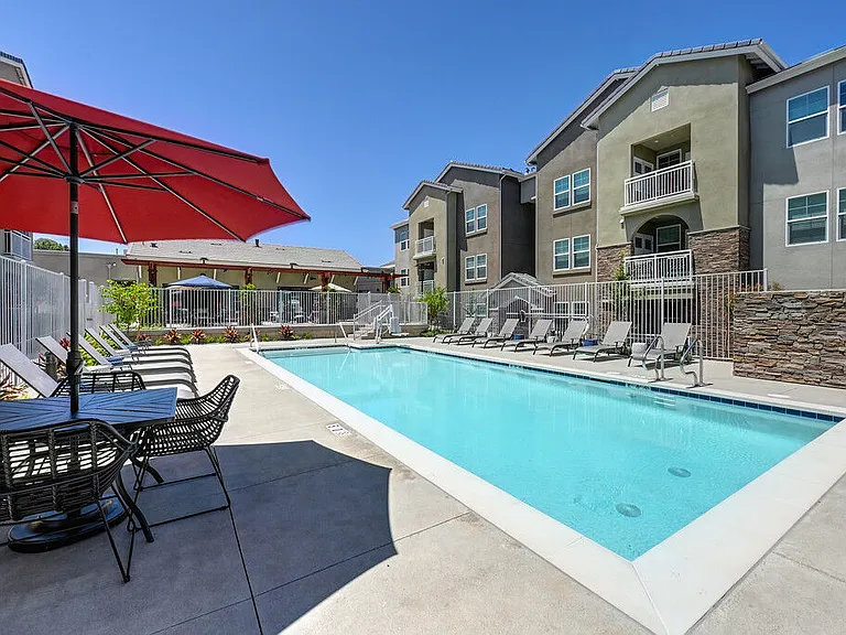 Vela Apartments — Photo 28