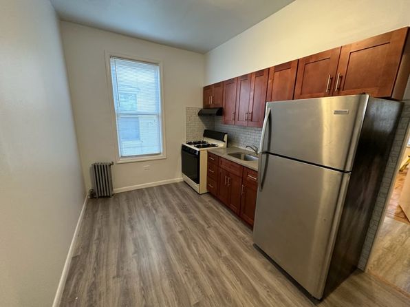 25-45 47th St #2F