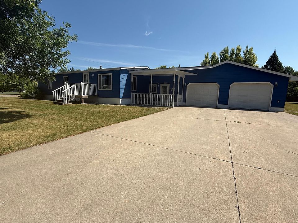 1st image of 710 3rd St W