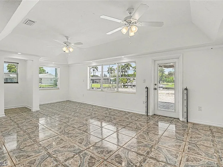 20 Estate Dr — Photo 6