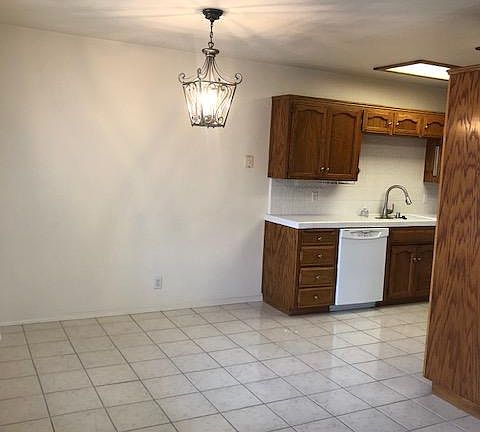 5th image of 1542 E Alluvial Ave Unit 201