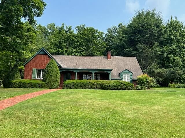 1st image of 925 Prospect Ave