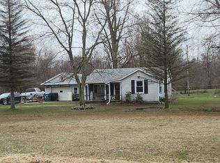 29225 Grix Rd, New Boston, MI 48164