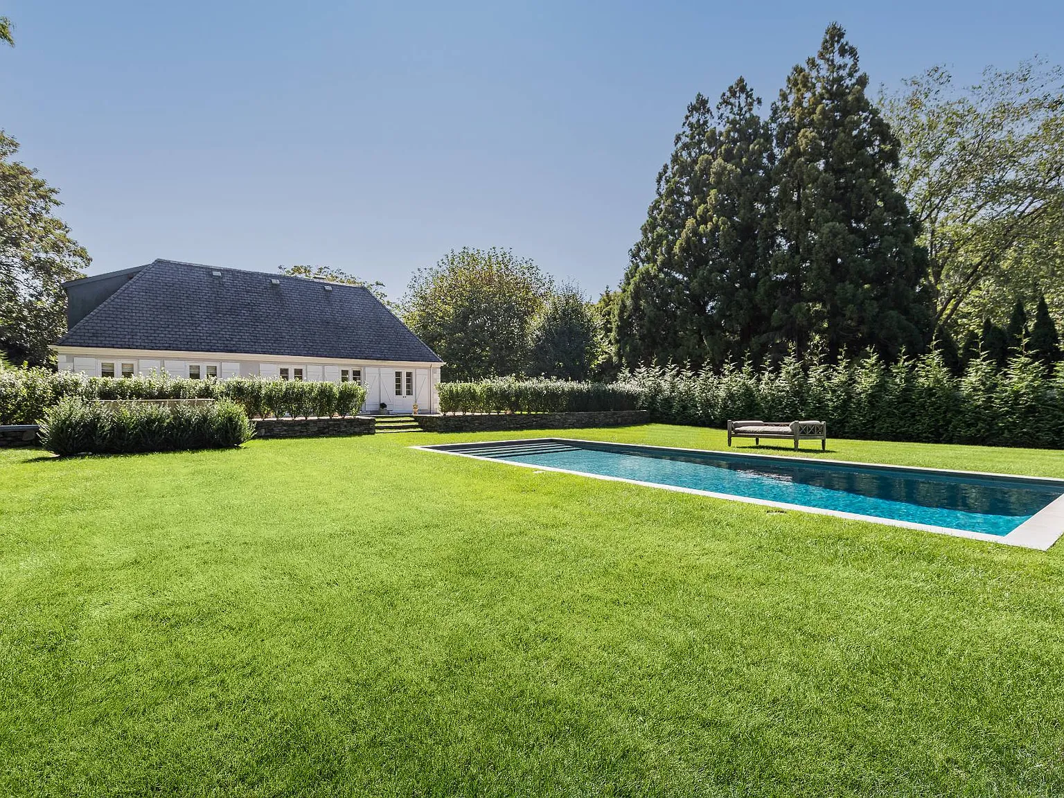 30 Darby Lane- Stunning one-of-a-kind design and renovation — Photo 4