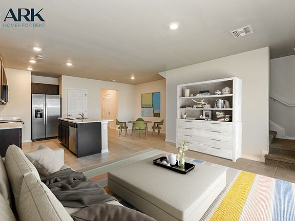 3rd image of 15043 Wildflower Cir