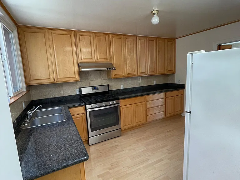640 Funston Ave — Photo 2