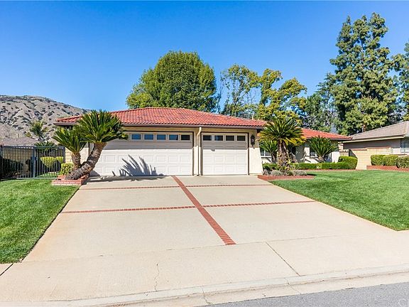 2nd image of 1343 Hickory Dr