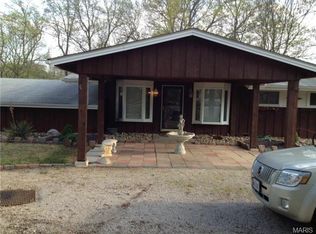 40 Mary Dr, Fenton, MO 63026