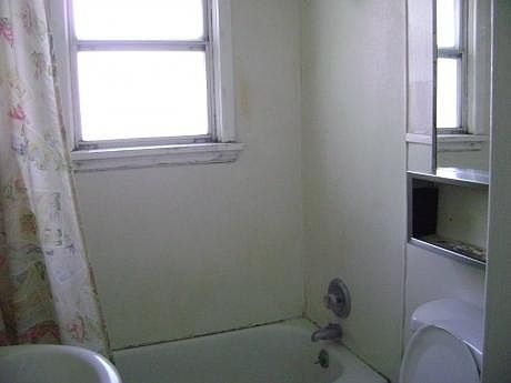 4th image of 1025 Idaho Ave #B