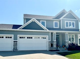 8007 NW 95th Cir, Johnston, IA 50131