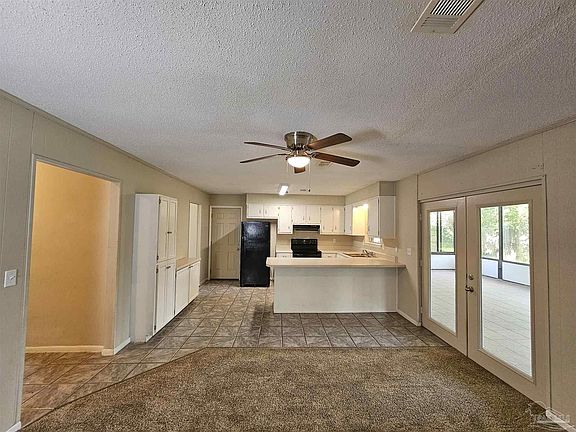 4th image of 2628 Green Bay Ave